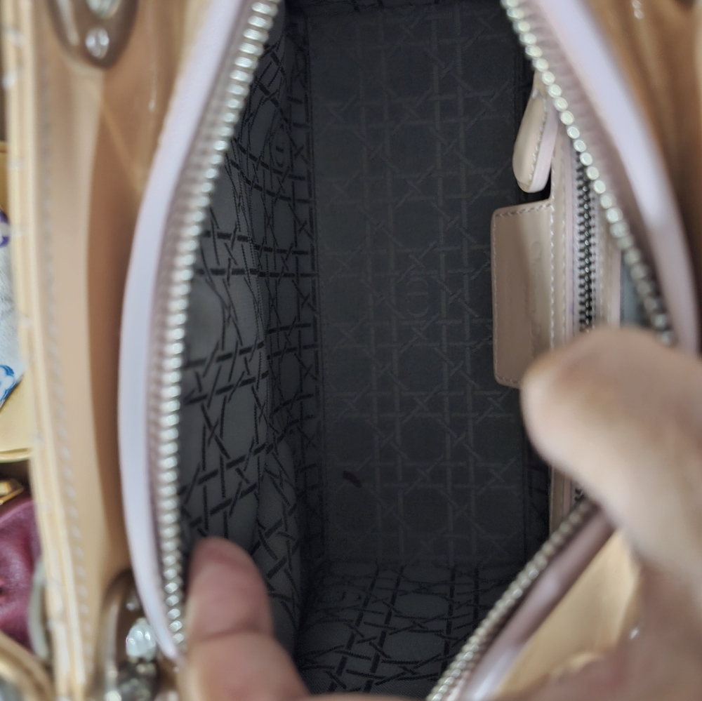 #1140-#138-006 LADY DIOR PATENT LEATHER MEDIUM CANNAGE - Picture 9 of 14